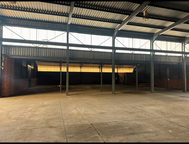 1,057M² WAREHOUSE TO LET IN PRETORIA WEST